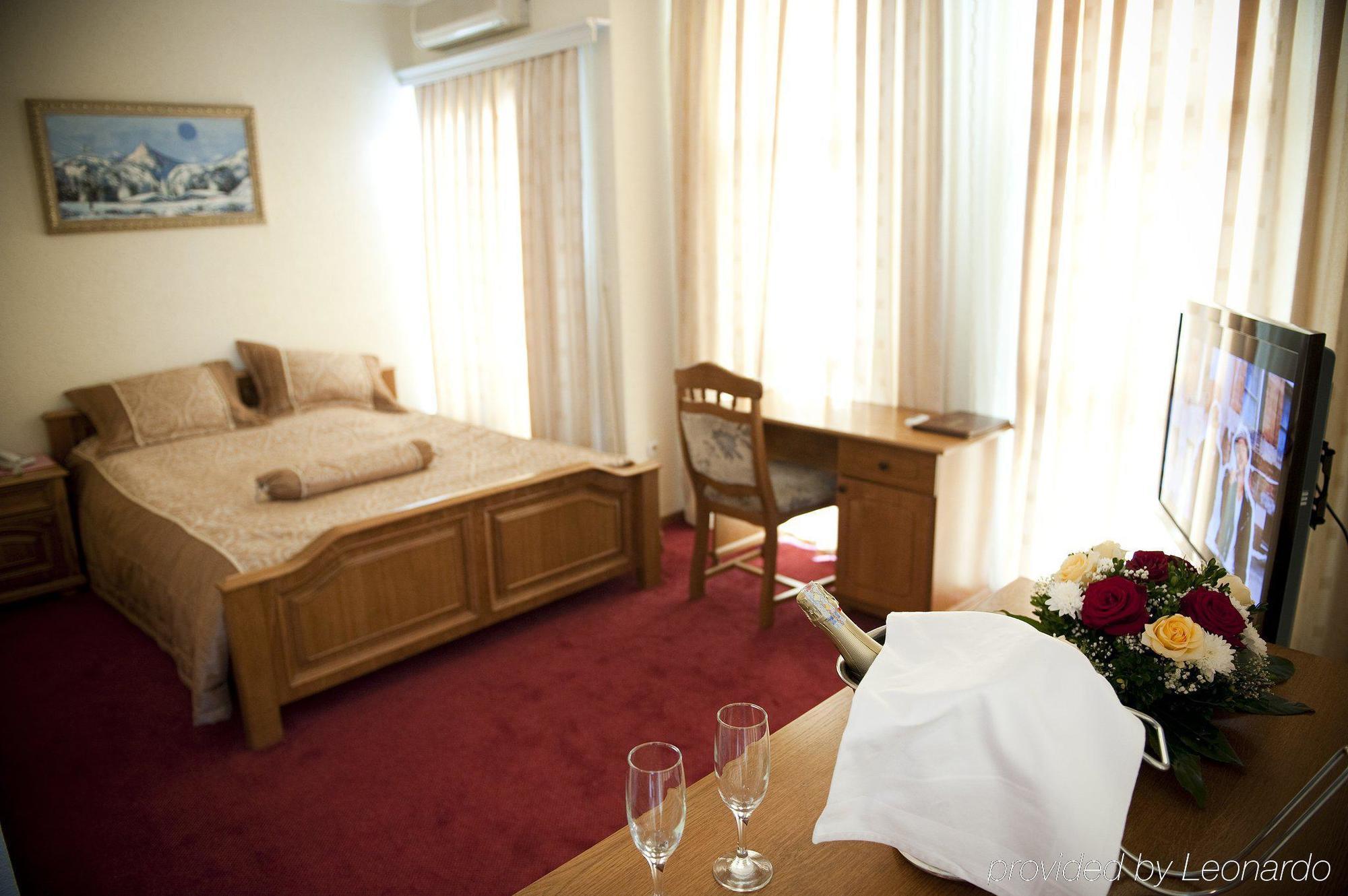 Hotel Victory Pristina Room photo